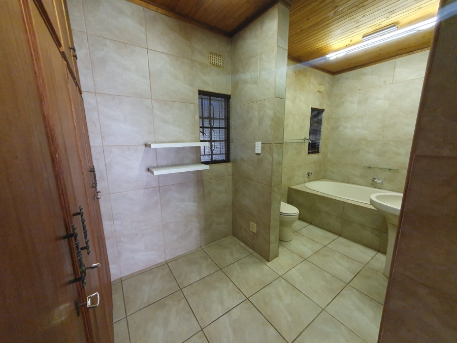 To Let 3 Bedroom Property for Rent in Virginia Free State